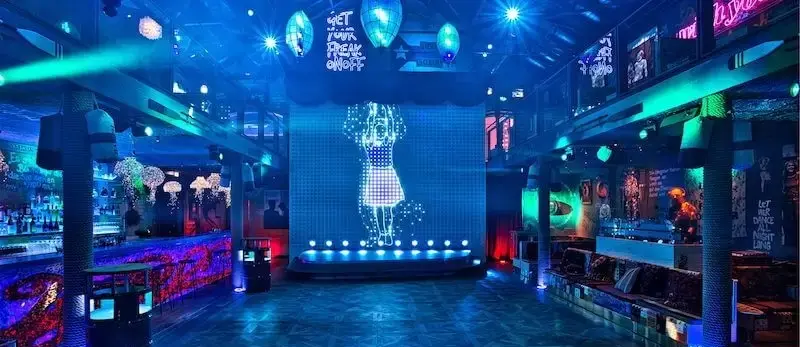 Interior Club Fortuno Irgendwo in Frankfurt, inklusive von Raumakustik Frankfurt geplanter Akustik